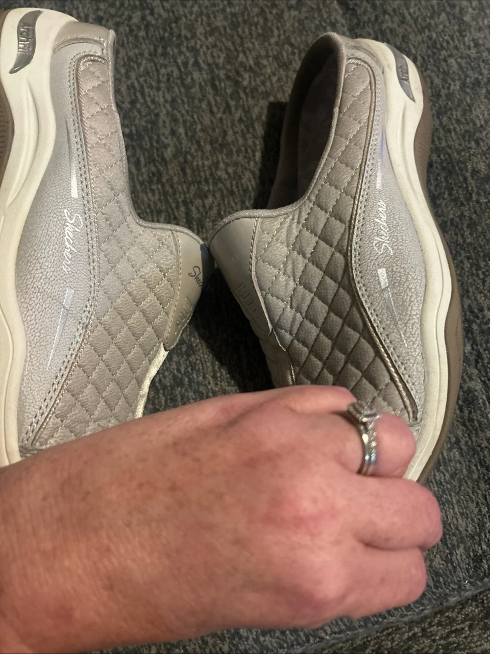 Skechers Relaxed Fit: Arch Fit Commute Mule Clog Shoes Women Size 9 Taupe 100322